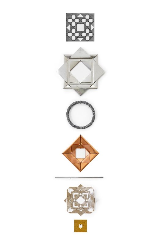 Remo Salvadori, Alfabeto, 2016, piombo, stagno, ferro, rame, mercurio, argento, oro, 260 x 50 cm (ph. Leonardo Morfini)