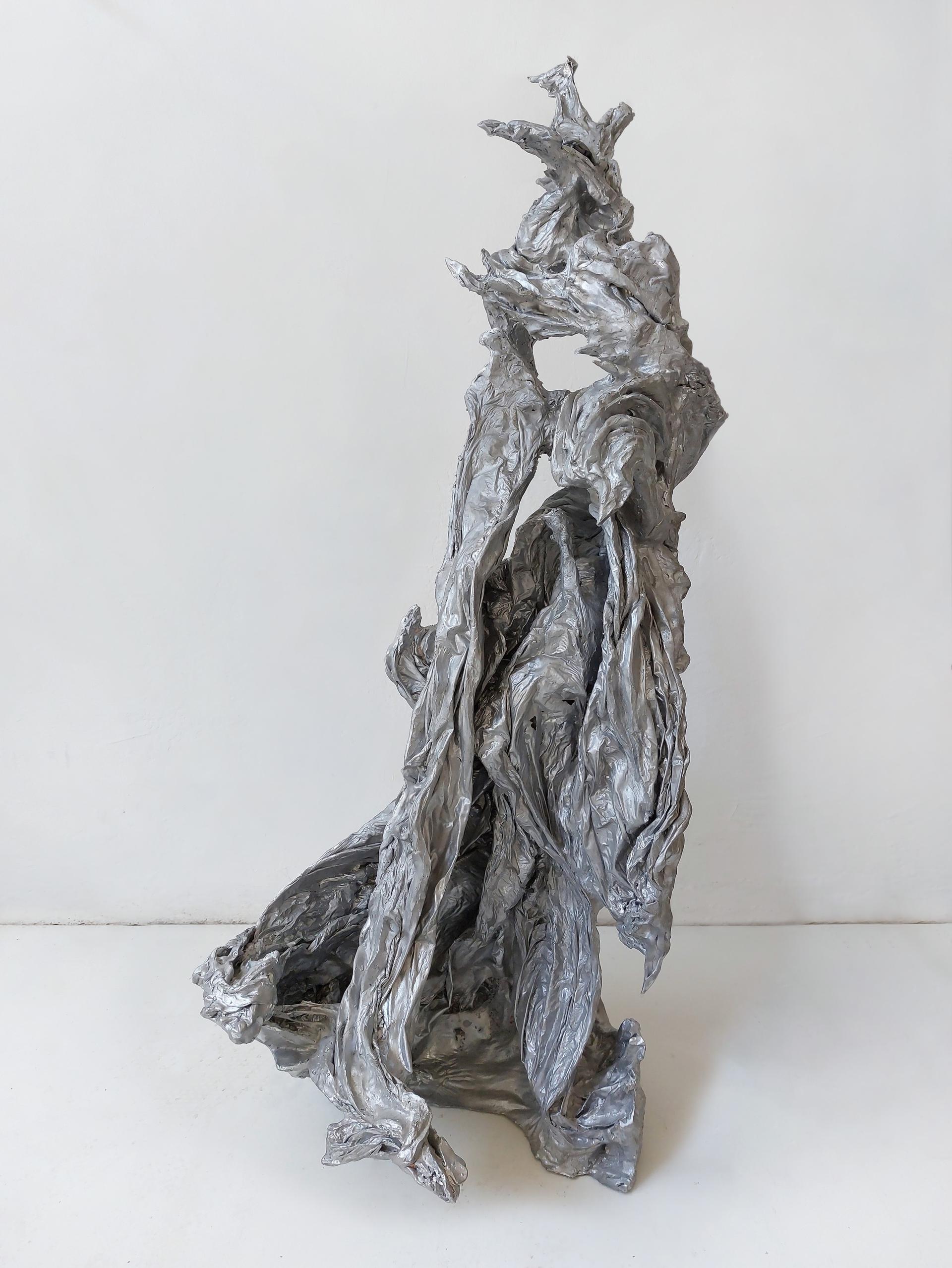 Fabio Roncato, Momentum, 2022 alluminio (da fusione a cera persa)  65 x 50 x 125h cm