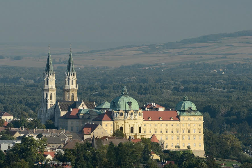 Il complesso abbaziale di Klosterneuburg in un'immagine recente